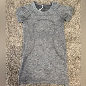 Lululemon swiftly tech size 4